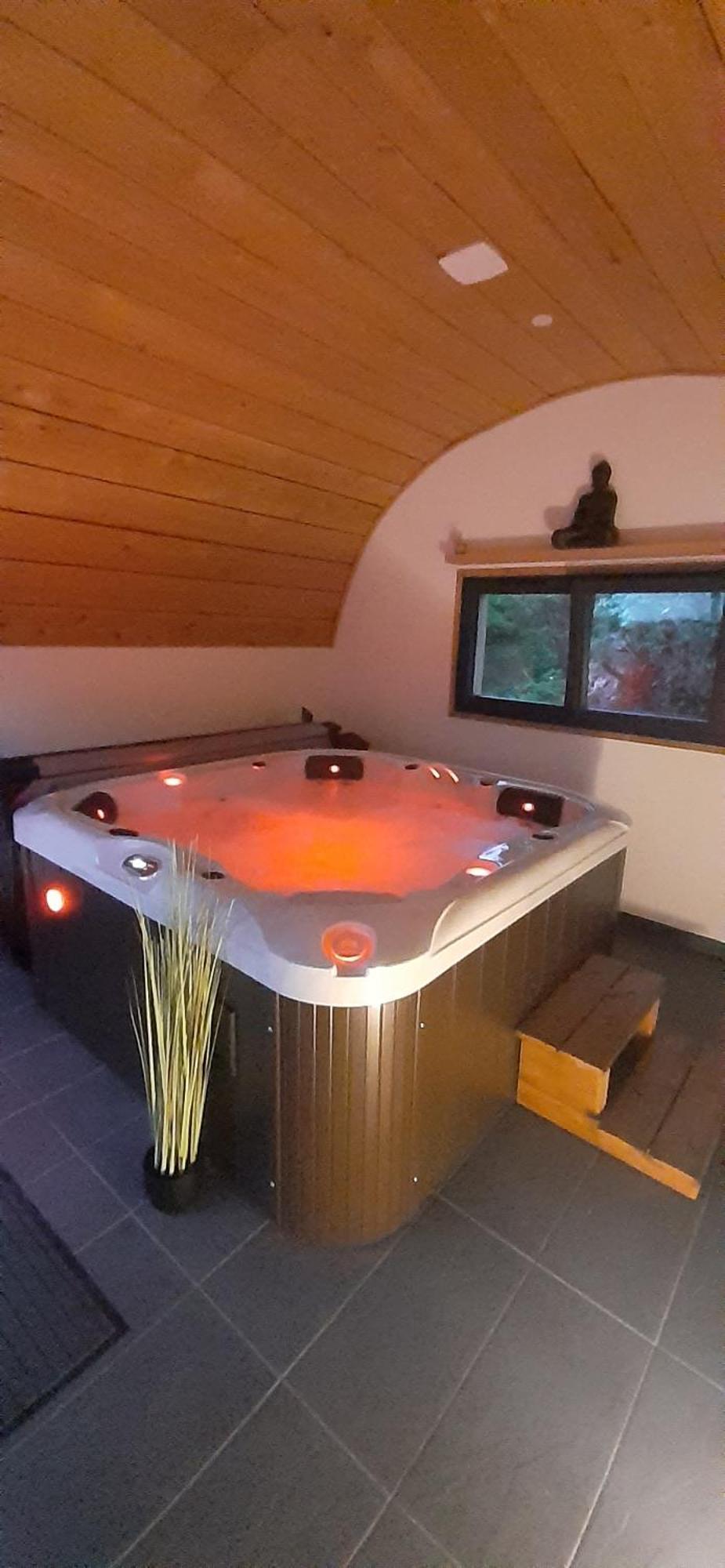 Chalets De Pont Cob Avec Spa Gouezec ภายนอก รูปภาพ